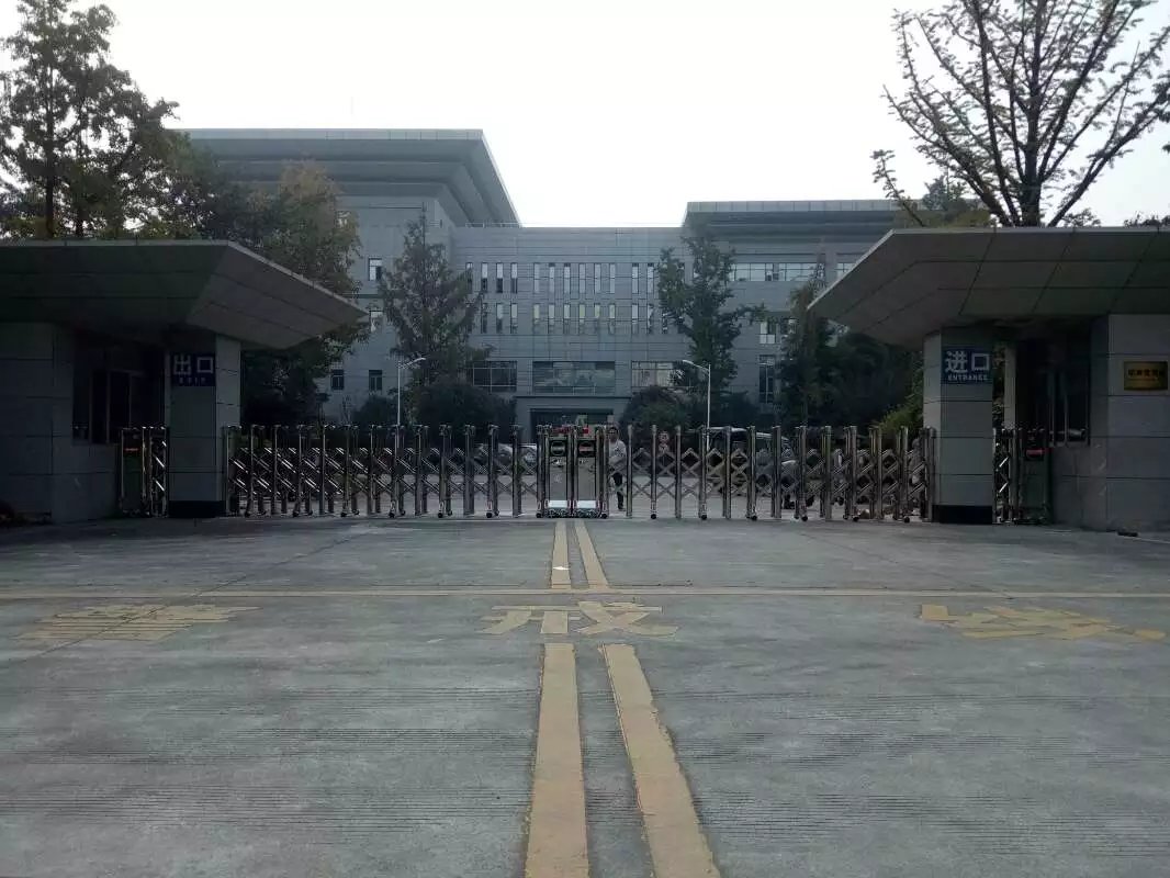五华县五华县四川消防总队伸缩门